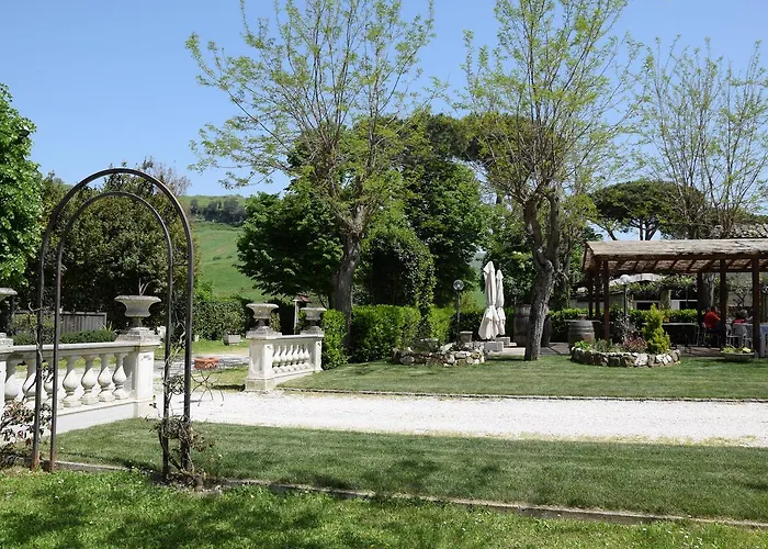 Borgo Della Molara Πανδοχείο *